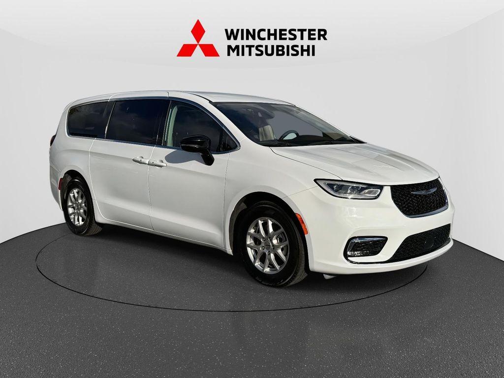 used 2024 Chrysler Pacifica car, priced at $24,995