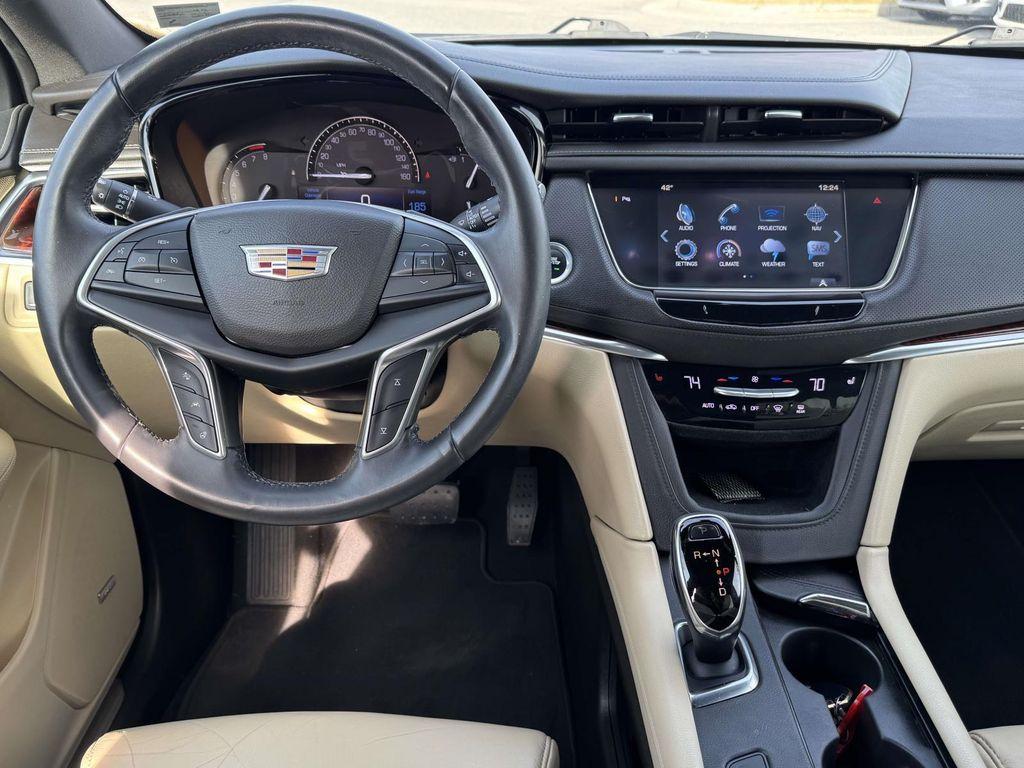 used 2017 Cadillac XT5 car, priced at $15,878