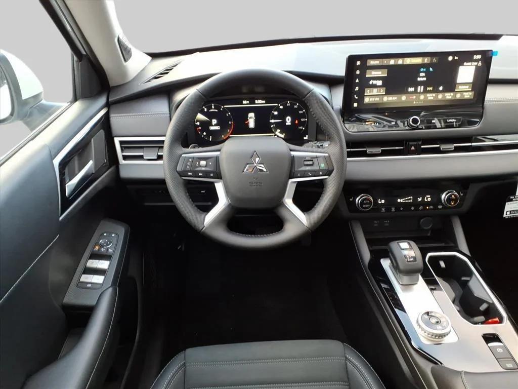 new 2025 Mitsubishi Outlander car, priced at $40,213