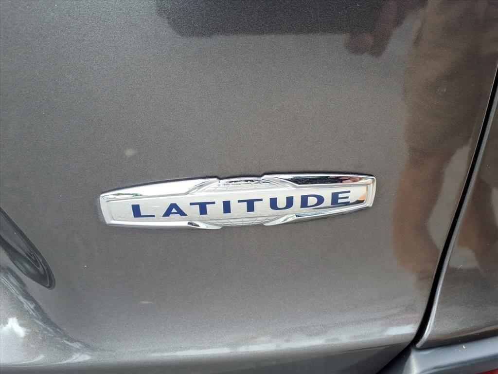 used 2019 Jeep Cherokee car, priced at $12,187