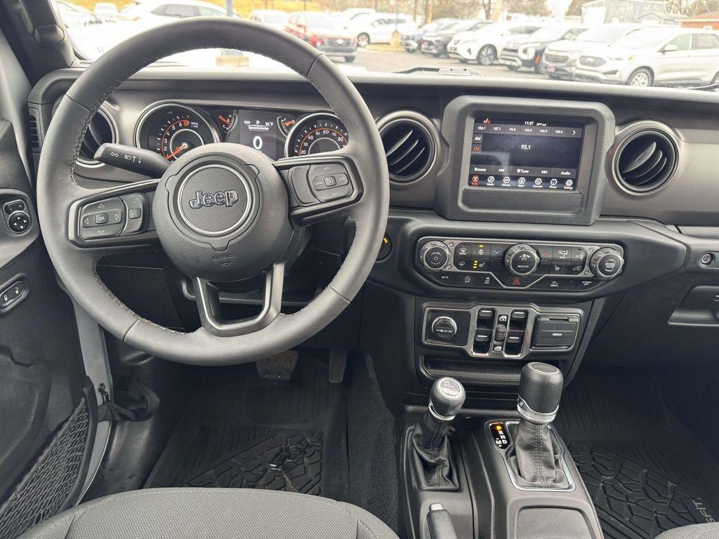 used 2023 Jeep Gladiator car, priced at $30,806
