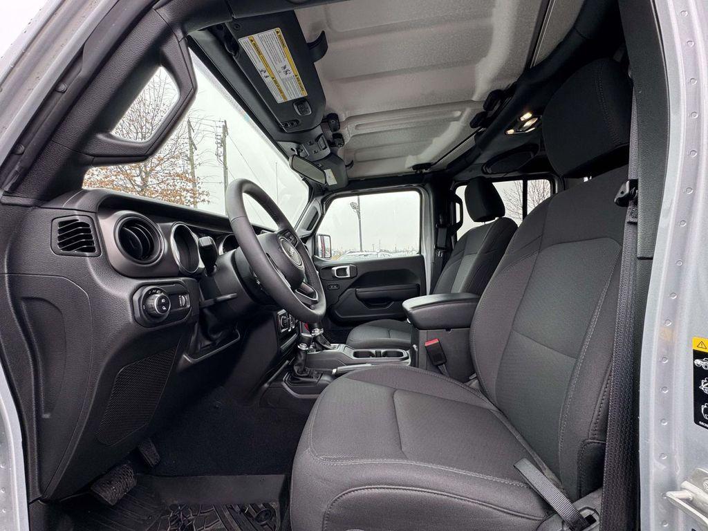 used 2023 Jeep Gladiator car, priced at $30,806