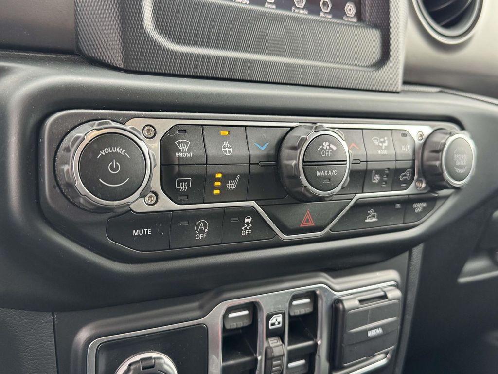 used 2023 Jeep Gladiator car, priced at $30,806