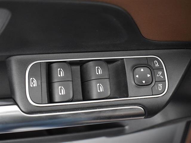 used 2022 Mercedes-Benz GLA 250 car, priced at $27,995