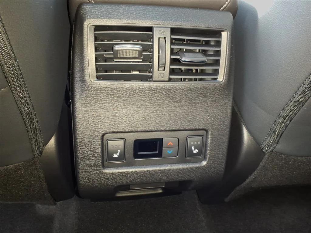 new 2025 Mitsubishi Outlander car, priced at $43,860