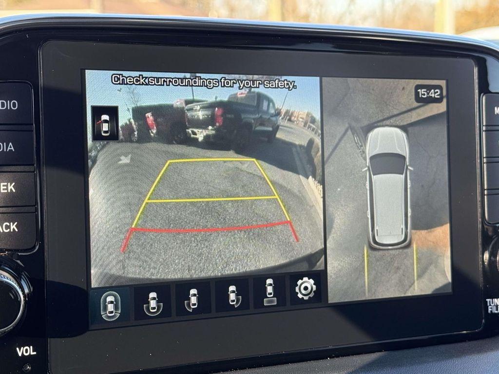 used 2020 Hyundai Santa Fe car, priced at $17,495