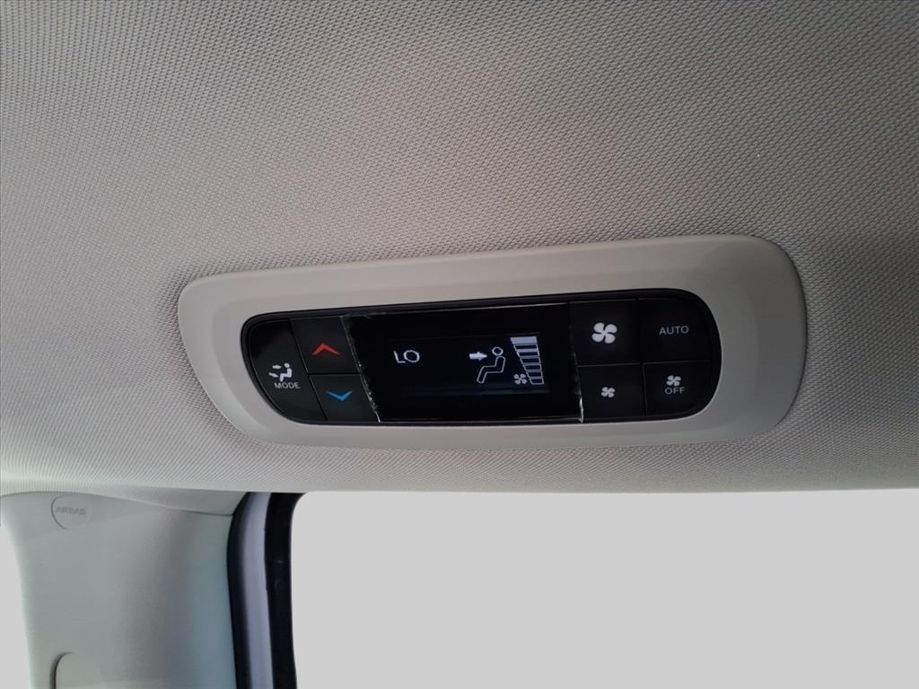 used 2024 Chrysler Pacifica Hybrid car, priced at $28,826