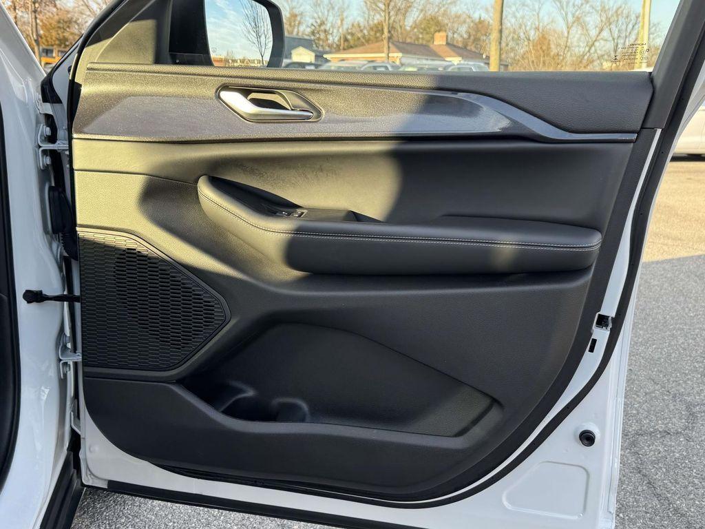 used 2023 Jeep Grand Cherokee car, priced at $26,495