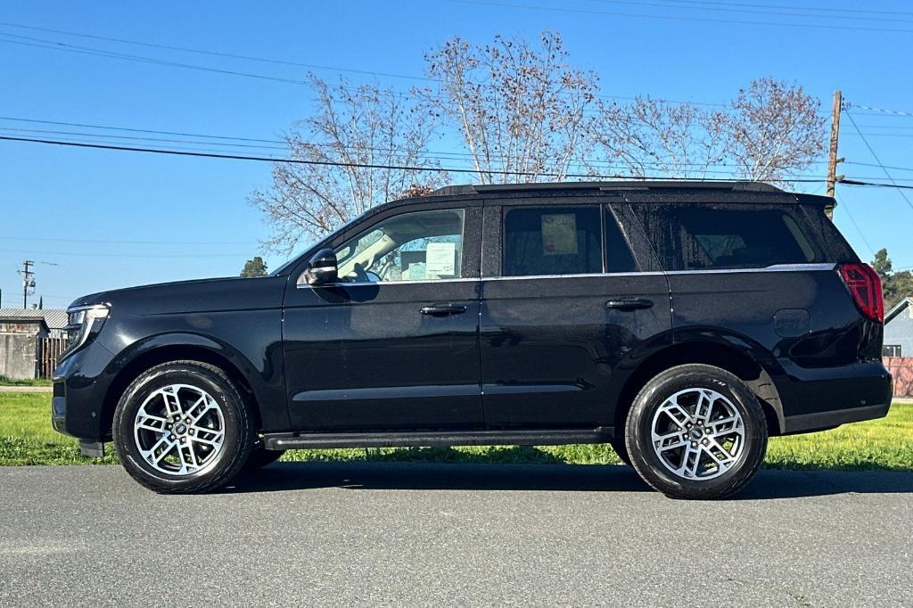 new 2025 Ford Expedition car, priced at $72,345
