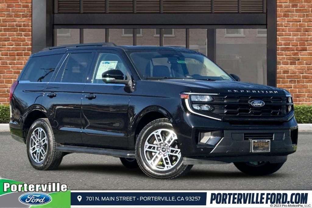 new 2025 Ford Expedition car, priced at $72,345