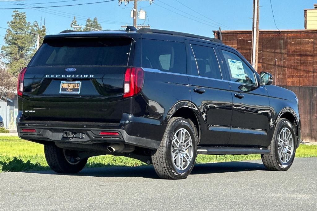 new 2025 Ford Expedition car, priced at $72,345