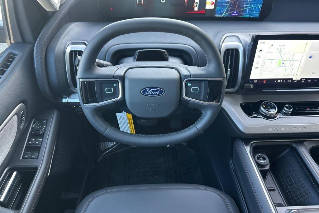 new 2025 Ford Expedition car, priced at $72,345