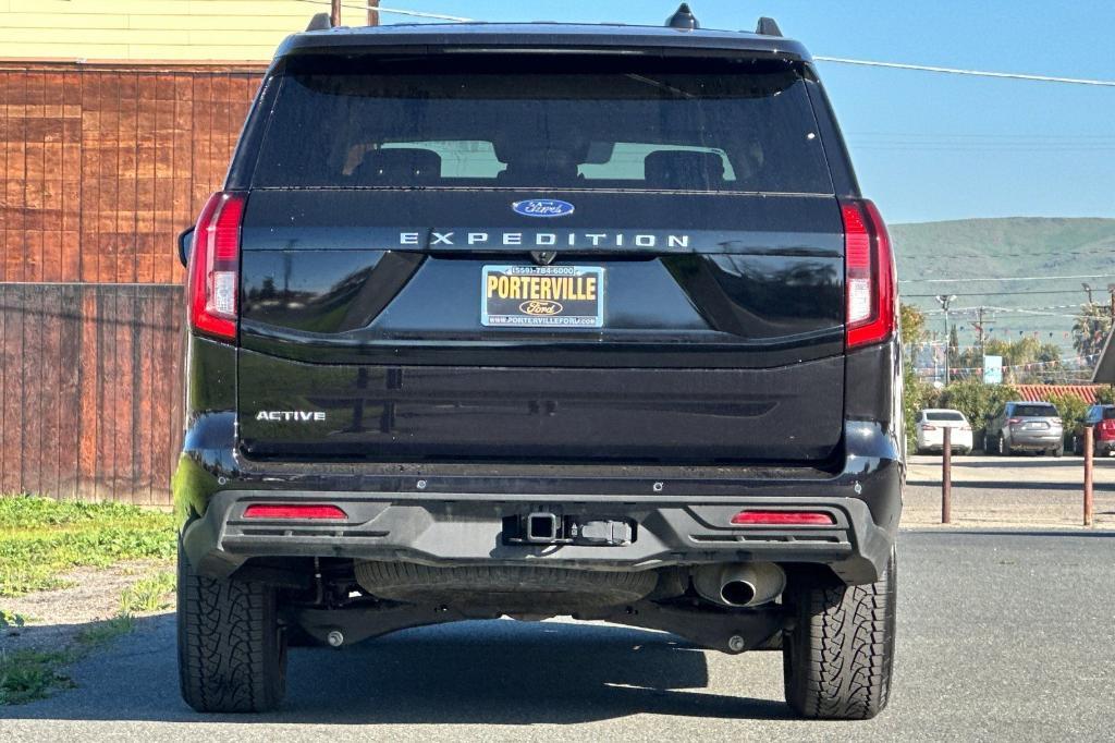 new 2025 Ford Expedition car, priced at $72,345