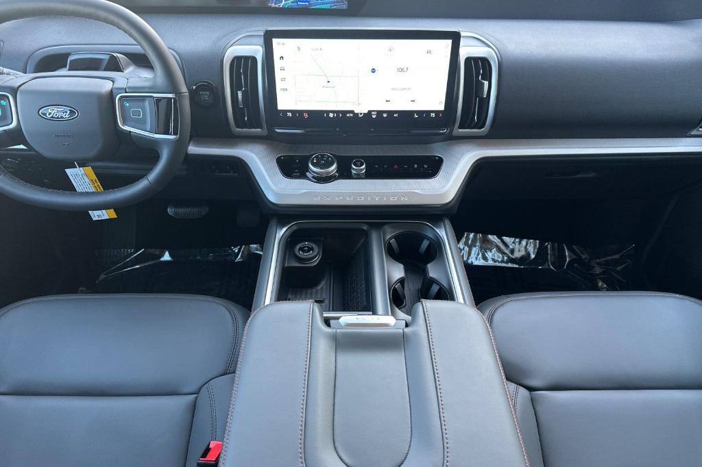 new 2025 Ford Expedition car, priced at $72,345