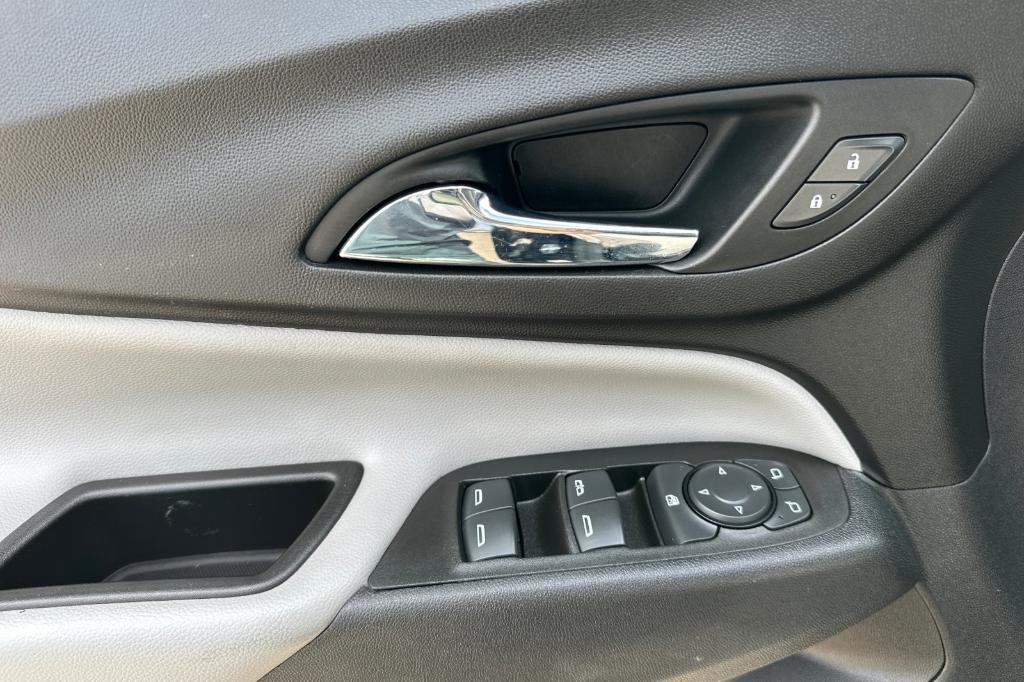 used 2021 Chevrolet Equinox car, priced at $17,705