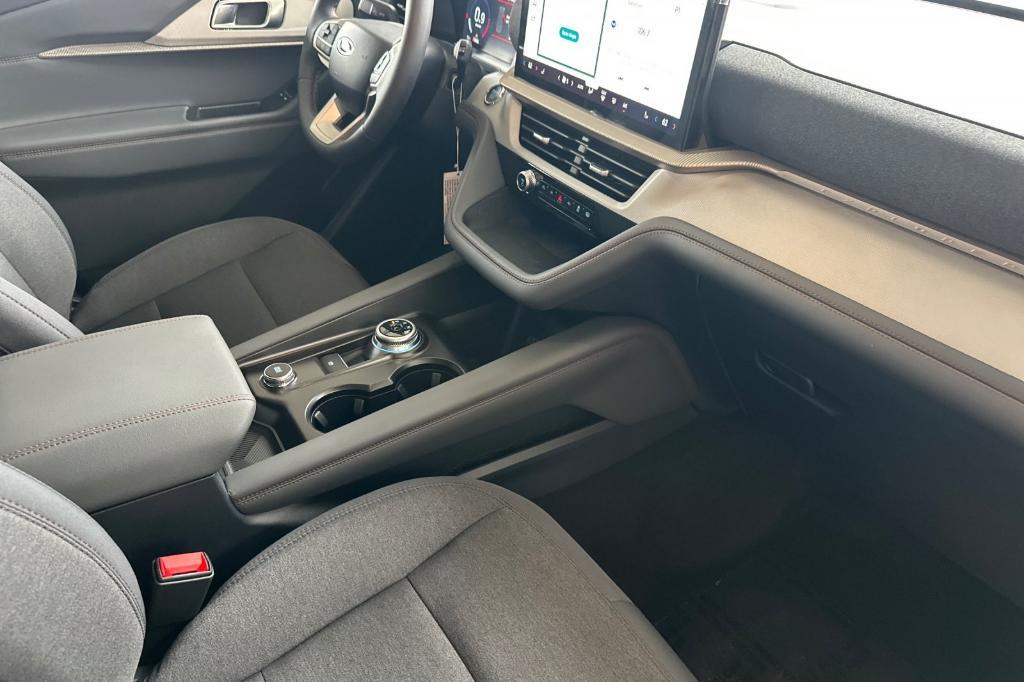 new 2026 Ford Explorer car, priced at $41,499