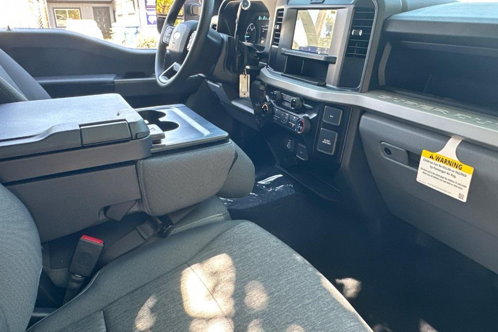 new 2025 Ford F-250 car, priced at $68,673