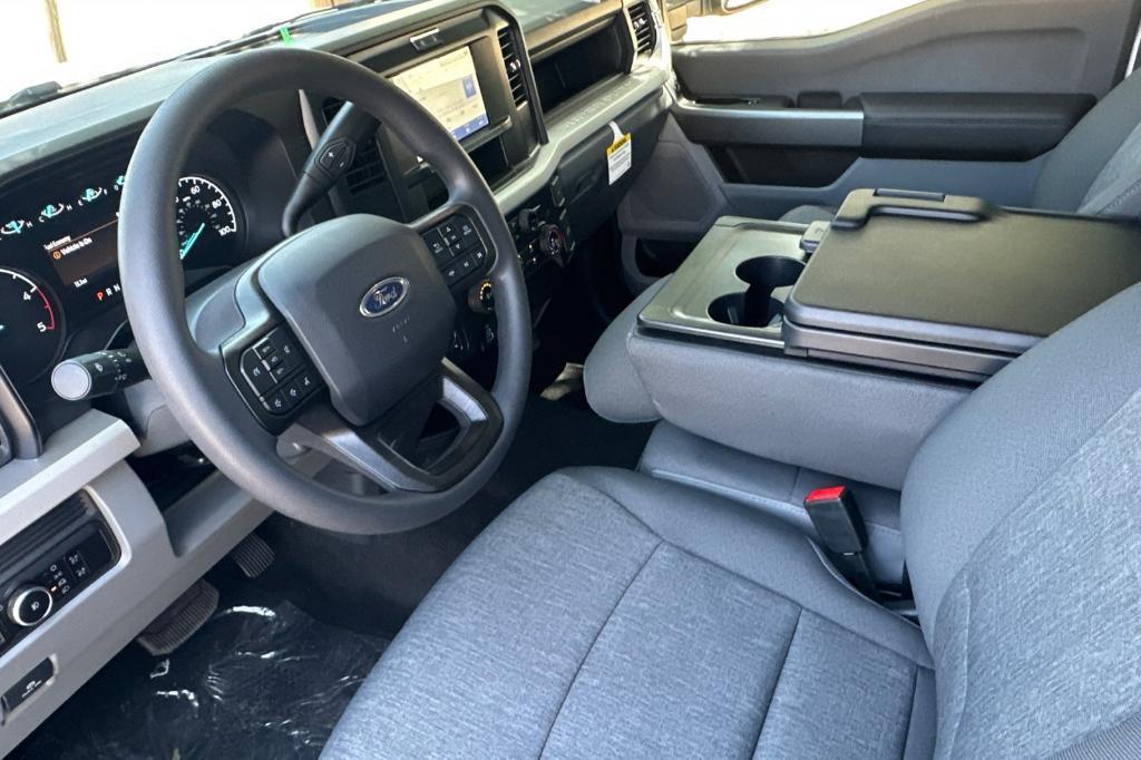 new 2025 Ford F-250 car, priced at $68,673