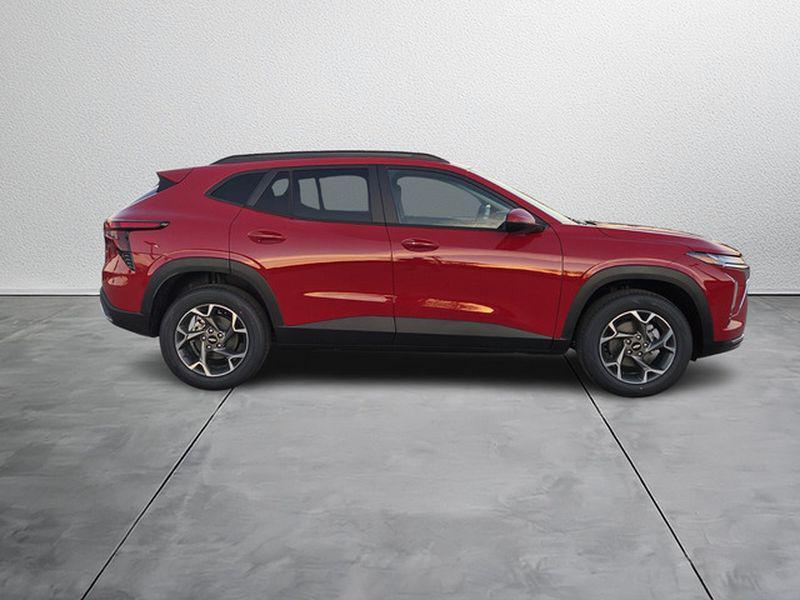 new 2026 Chevrolet Trax car, priced at $25,485