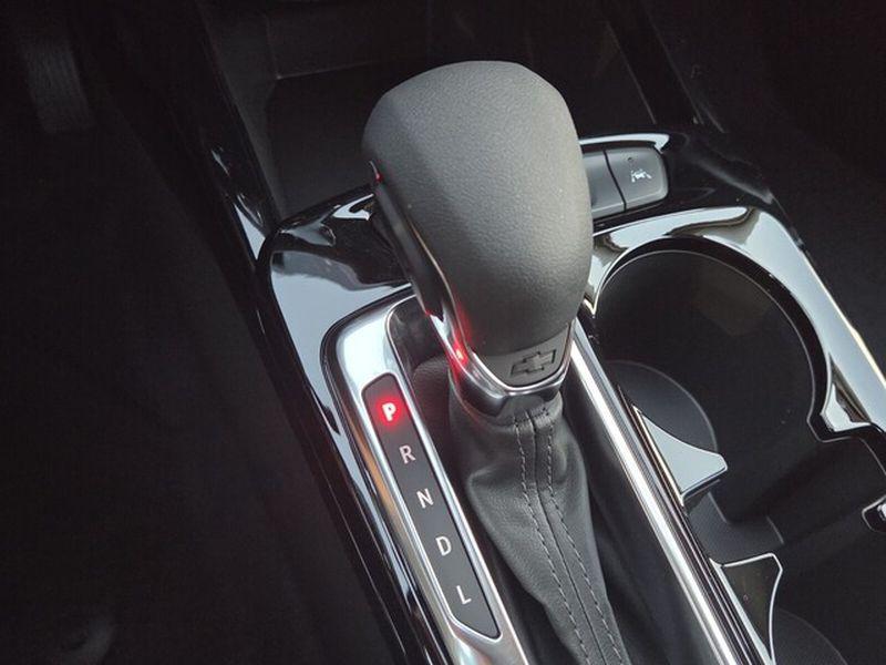 new 2026 Chevrolet Trax car, priced at $25,485