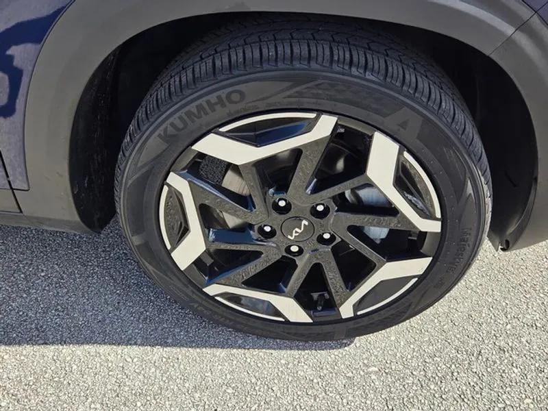 used 2024 Kia Seltos car, priced at $28,000