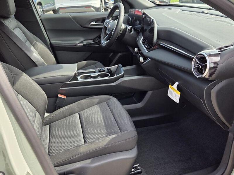 new 2026 Chevrolet Equinox car, priced at $31,240