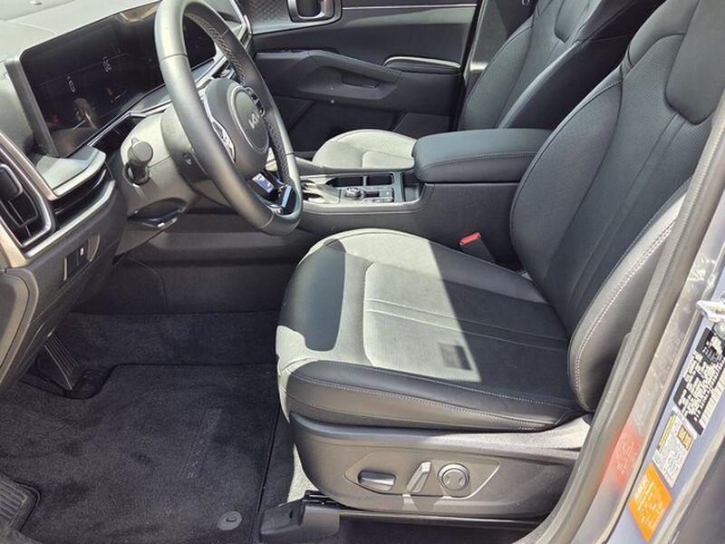 used 2025 Kia Sorento car, priced at $32,765