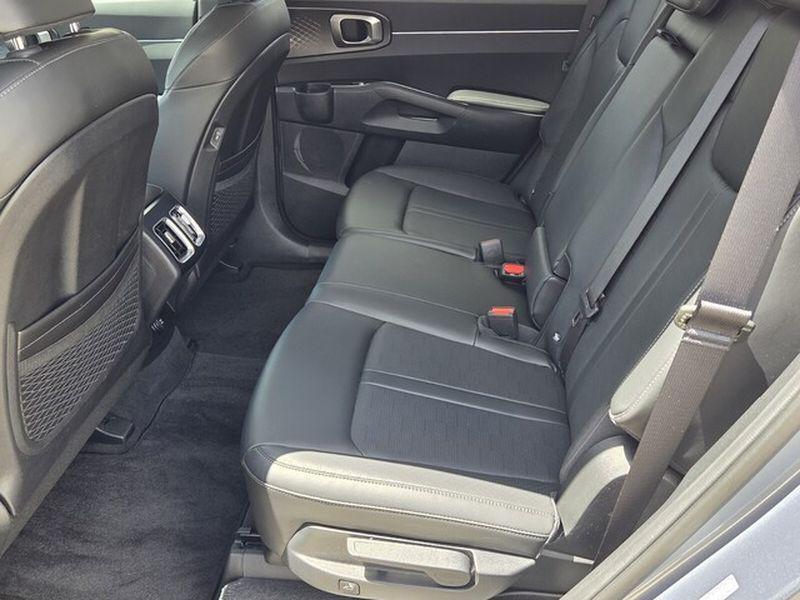 used 2025 Kia Sorento car, priced at $32,765