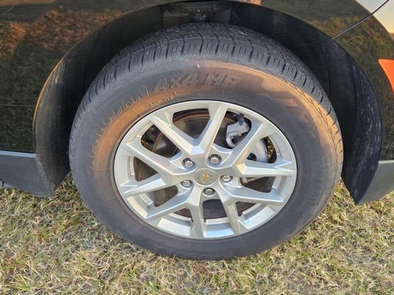 used 2024 Chevrolet Equinox car, priced at $25,991