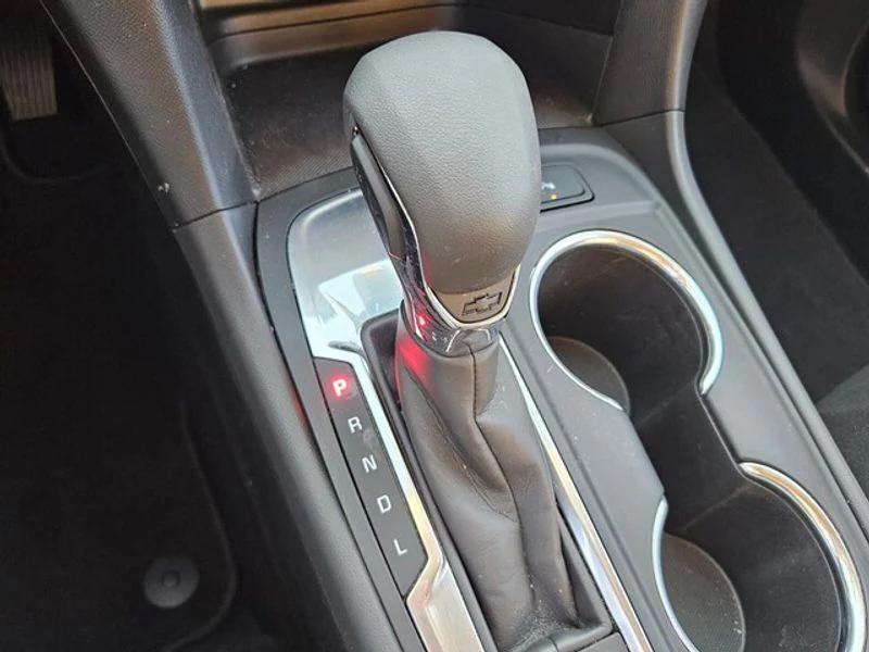 used 2022 Chevrolet Equinox car, priced at $18,991