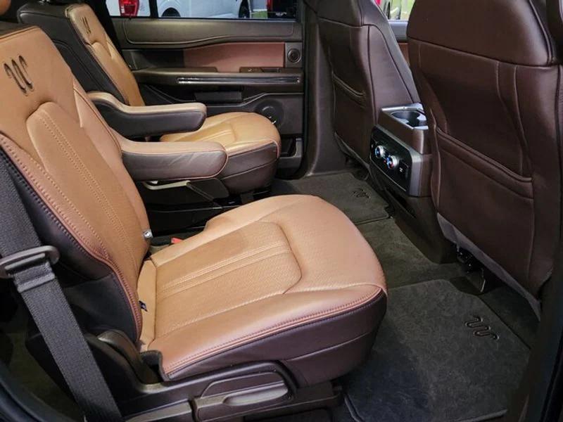 used 2024 Ford Expedition car, priced at $71,995