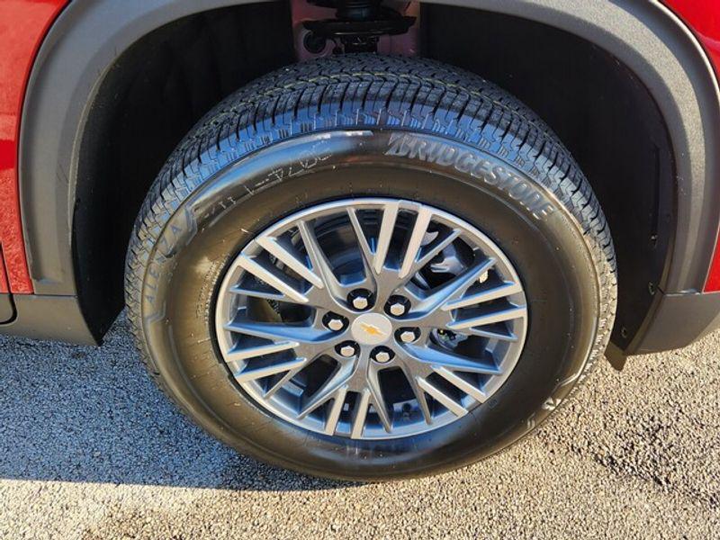 new 2026 Chevrolet Traverse car, priced at $45,415