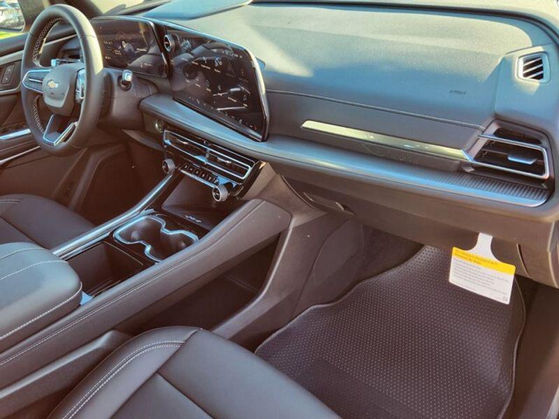 new 2026 Chevrolet Traverse car, priced at $45,415