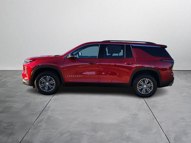 new 2026 Chevrolet Traverse car, priced at $45,415