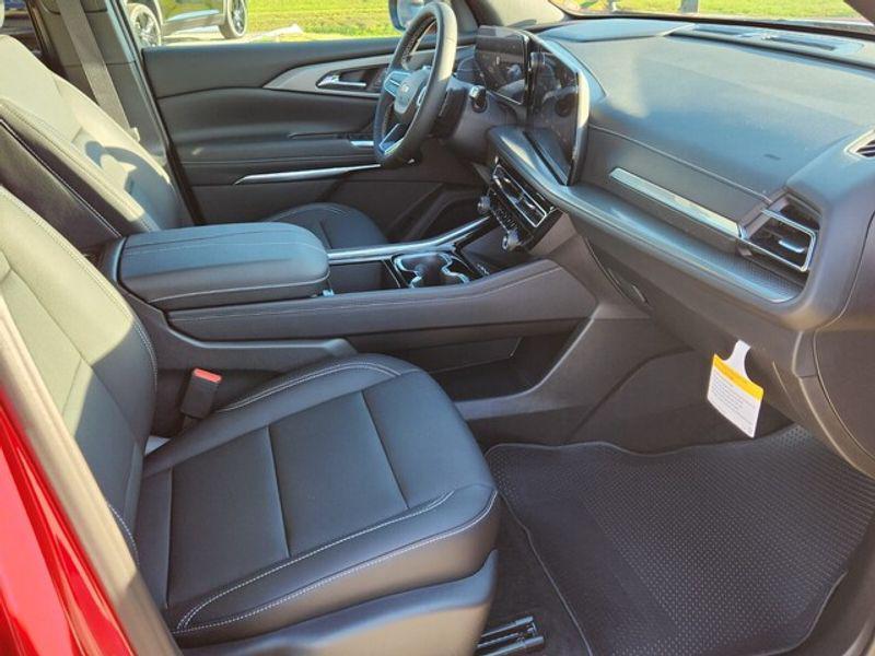 new 2026 Chevrolet Traverse car, priced at $45,415