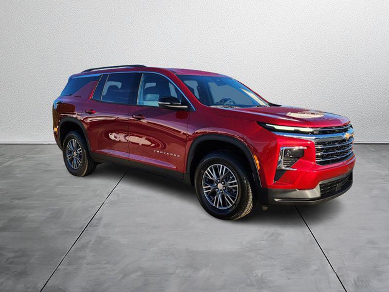 new 2026 Chevrolet Traverse car, priced at $45,415