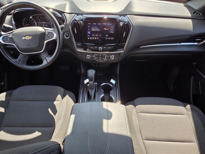 used 2023 Chevrolet Traverse car, priced at $30,900