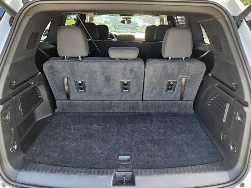 used 2025 GMC Acadia car, priced at $40,350