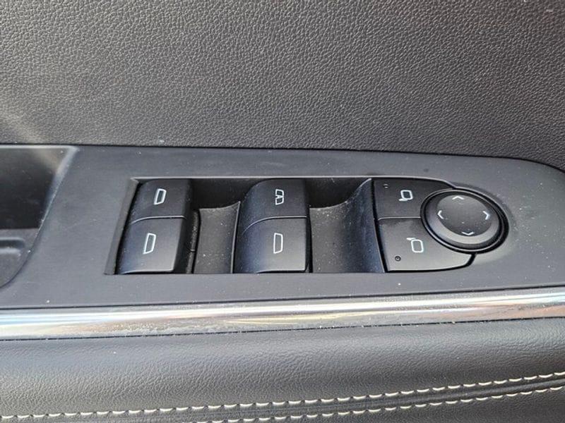 used 2025 GMC Acadia car, priced at $40,350