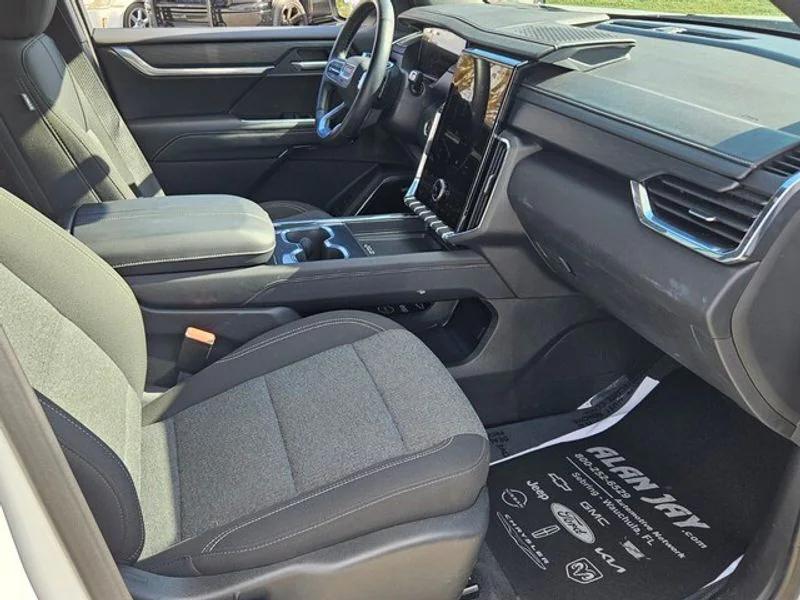 used 2025 GMC Acadia car, priced at $40,350