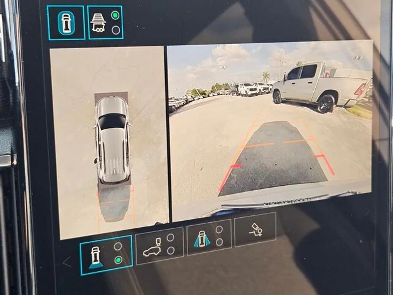 used 2025 GMC Acadia car, priced at $40,350