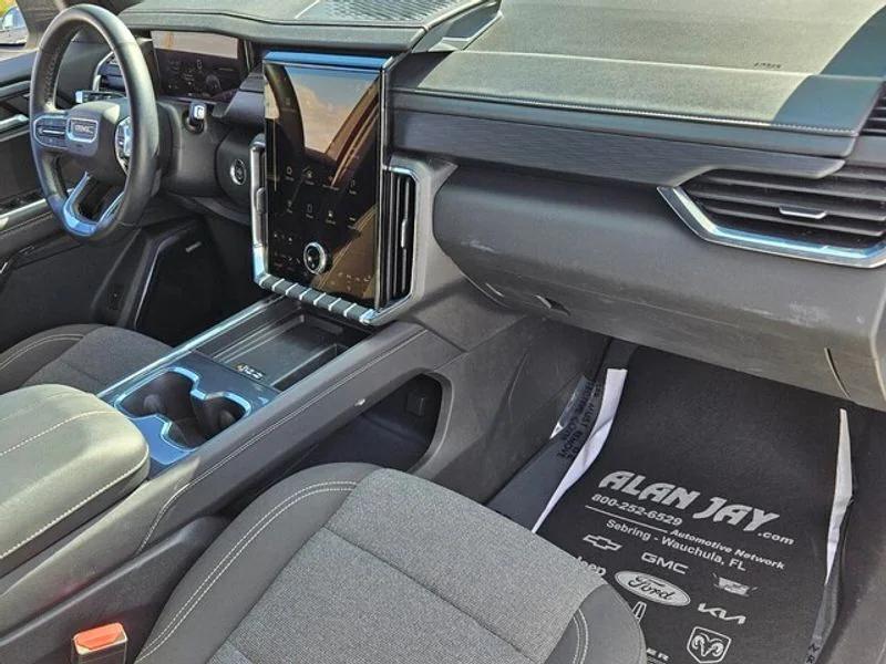 used 2025 GMC Acadia car, priced at $40,350