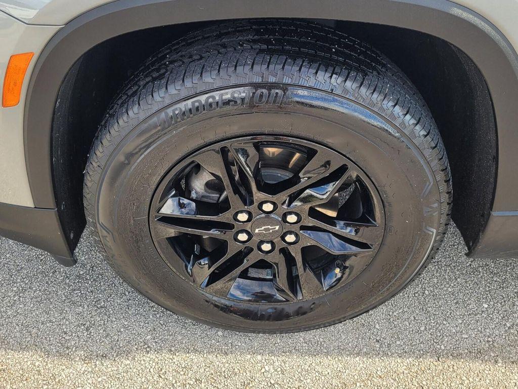 used 2023 Chevrolet Traverse car, priced at $34,991
