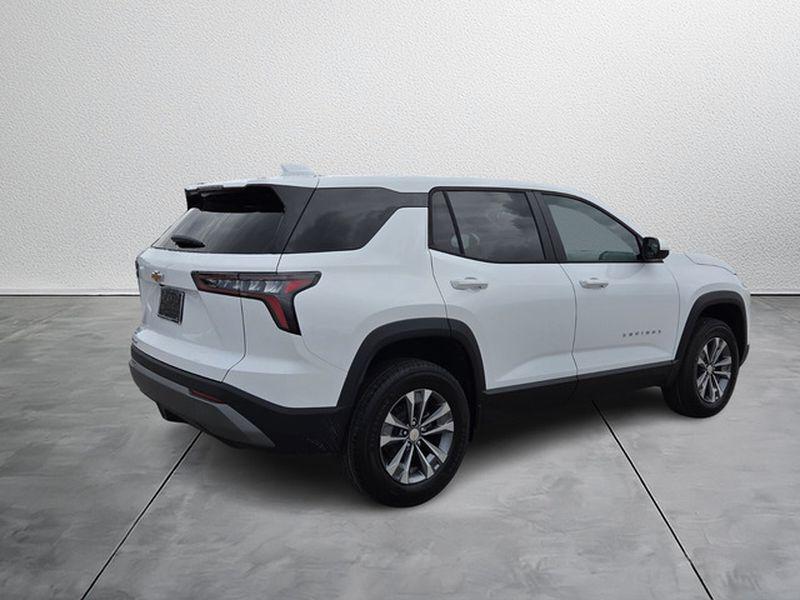 new 2026 Chevrolet Equinox car, priced at $32,345