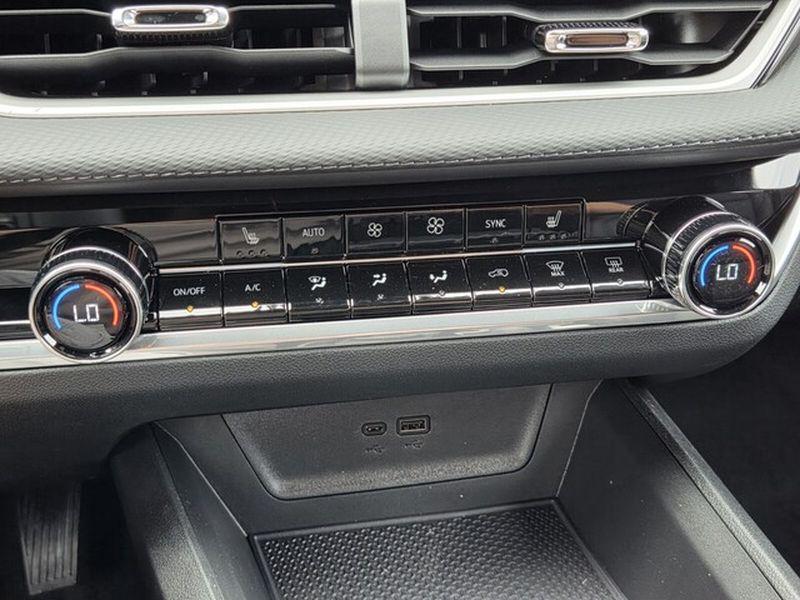 new 2026 Chevrolet Equinox car, priced at $32,345