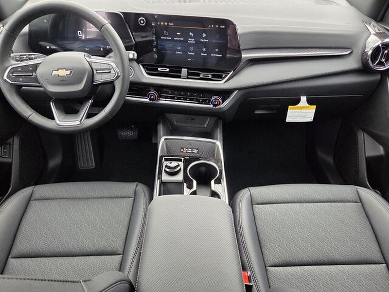 new 2026 Chevrolet Equinox car, priced at $32,345