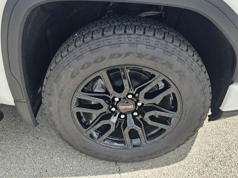 new 2026 GMC Sierra 1500 car, priced at $59,329