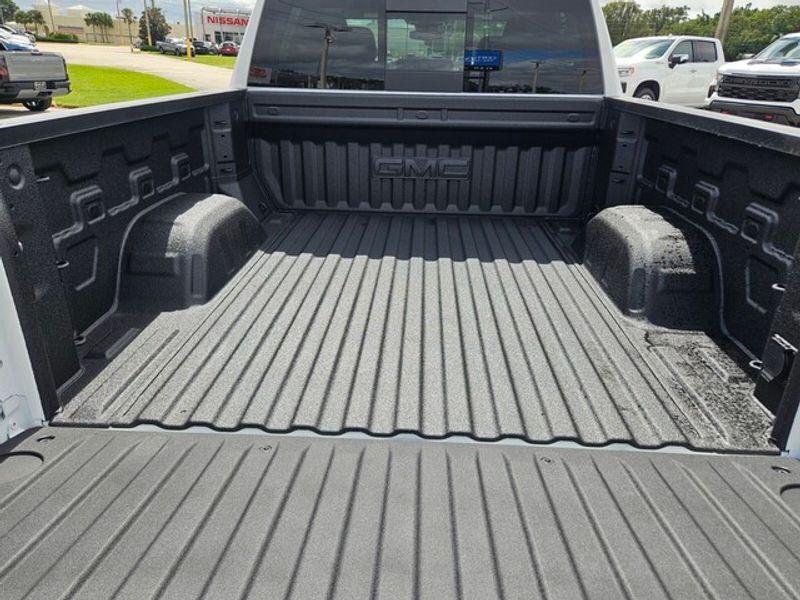 new 2026 GMC Sierra 1500 car, priced at $59,329