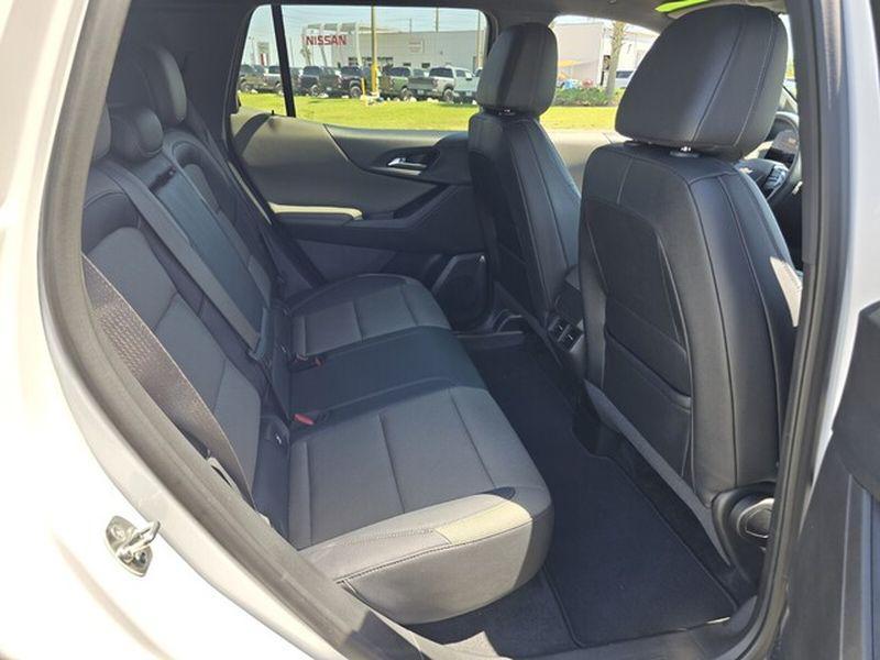 used 2025 Chevrolet Equinox car, priced at $26,825