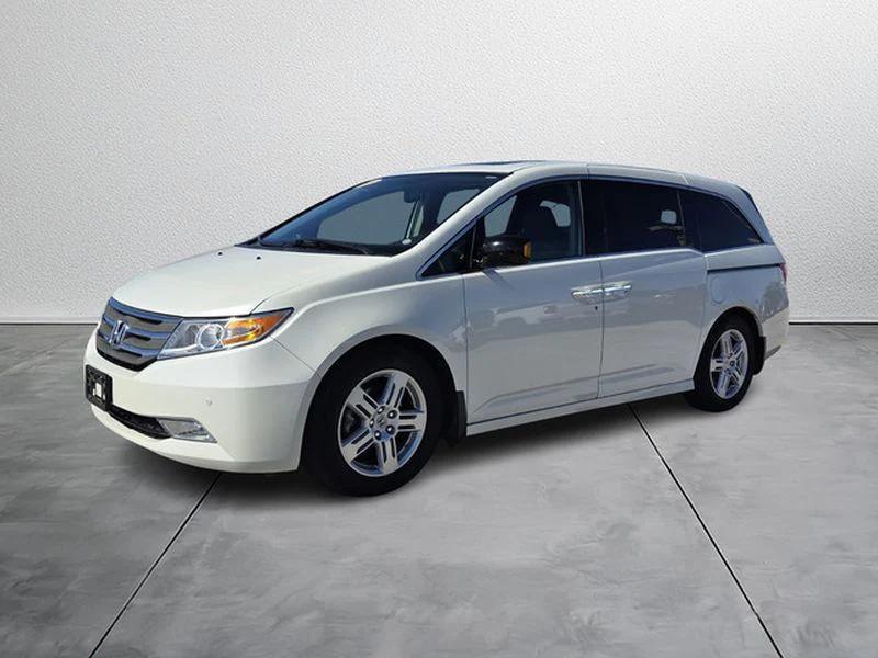 used 2013 Honda Odyssey car, priced at $14,000